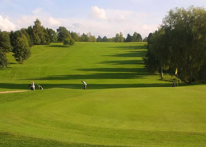 Appartement Attraktive In 35606 Solms, Wellness Exklusiv Im Benachbarten