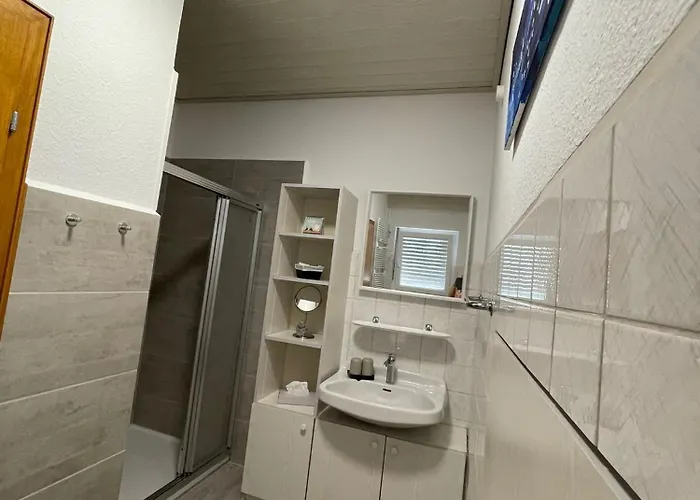 Attraktive In 35606 Solms, Wellness Exklusiv Im Benachbarten *