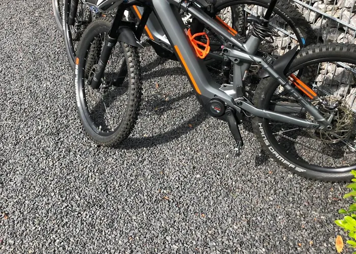 Attraktive In 35606 Solms, Wellness Exklusiv Im Benachbarten Appartement *